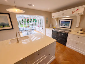 Photo 25- click for photo gallery